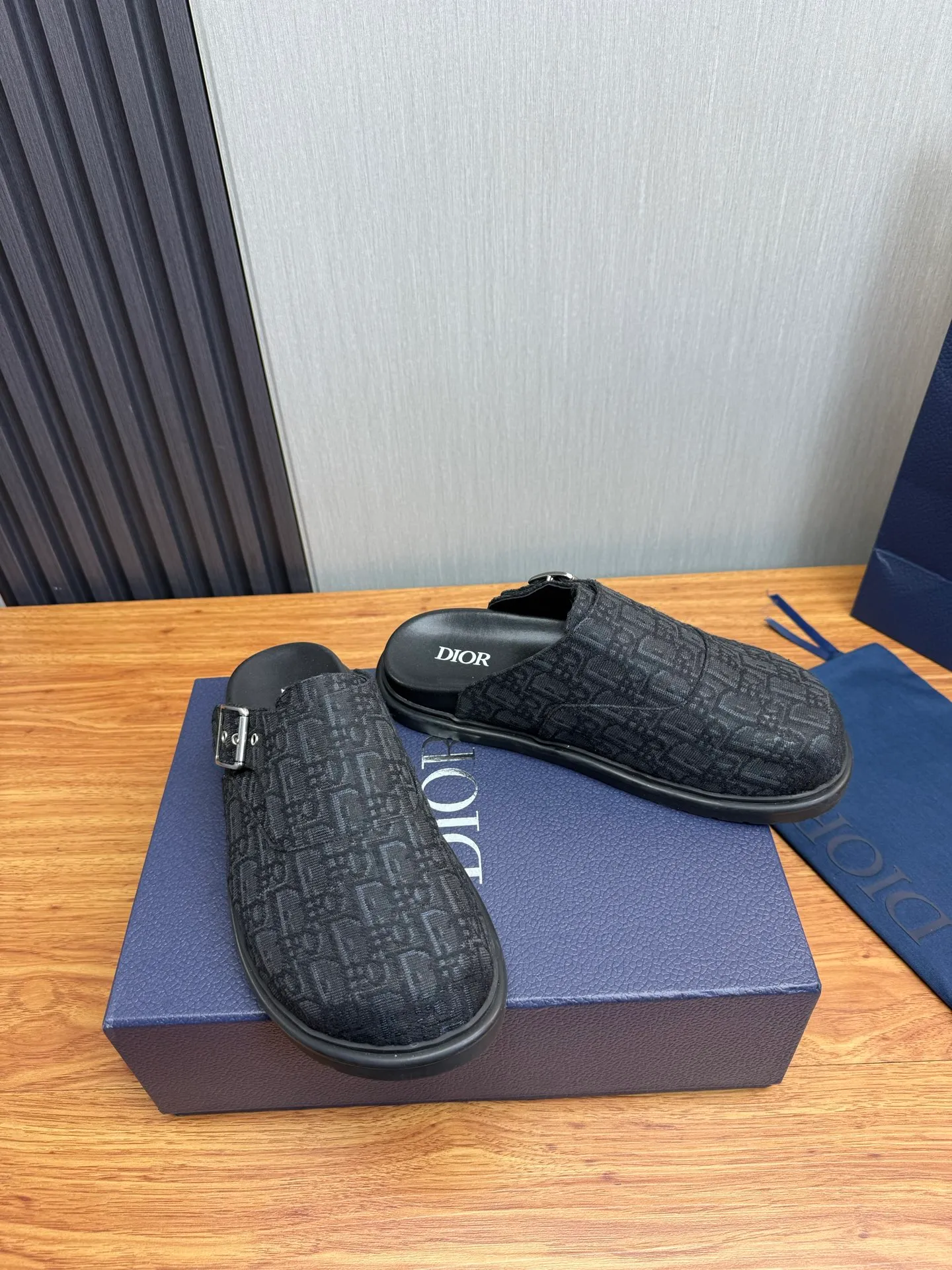 Men's men's shoes 420💰 Dior. Men's slippers🩴Official website 1:1 production 38-45 yards 45 46 🉑️Customized original material shipped✅
